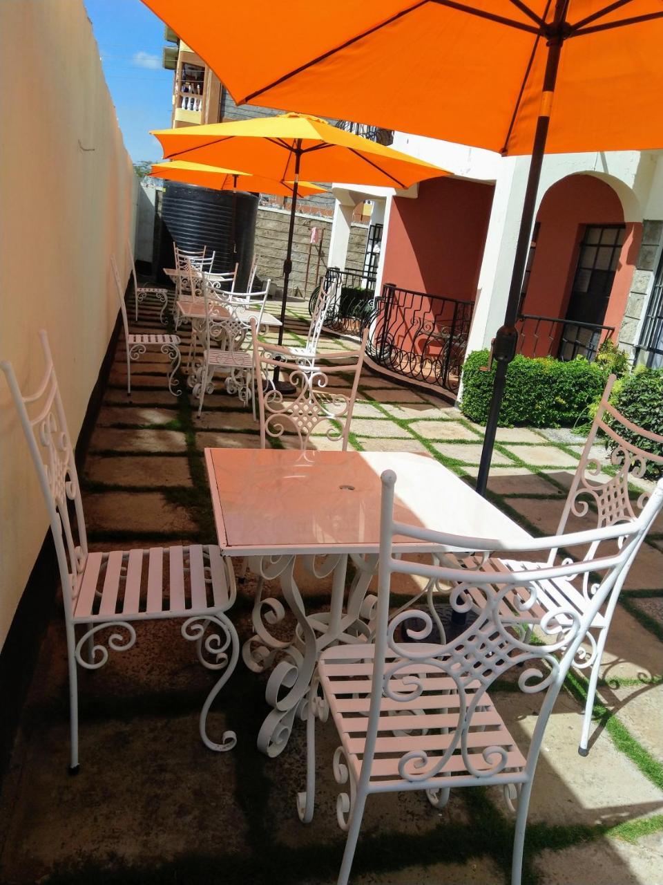Machakos Suites Luxury Hotel ภายนอก รูปภาพ