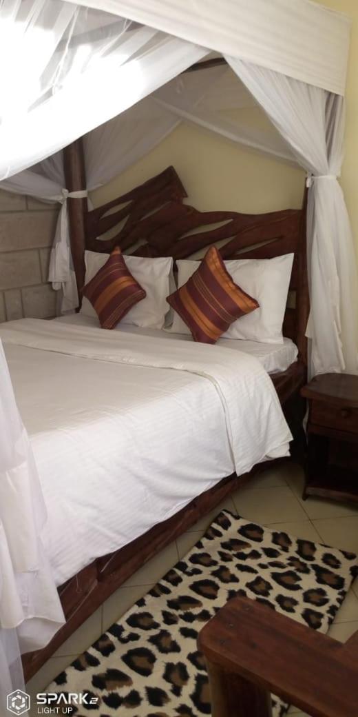 Machakos Suites Luxury Hotel ภายนอก รูปภาพ