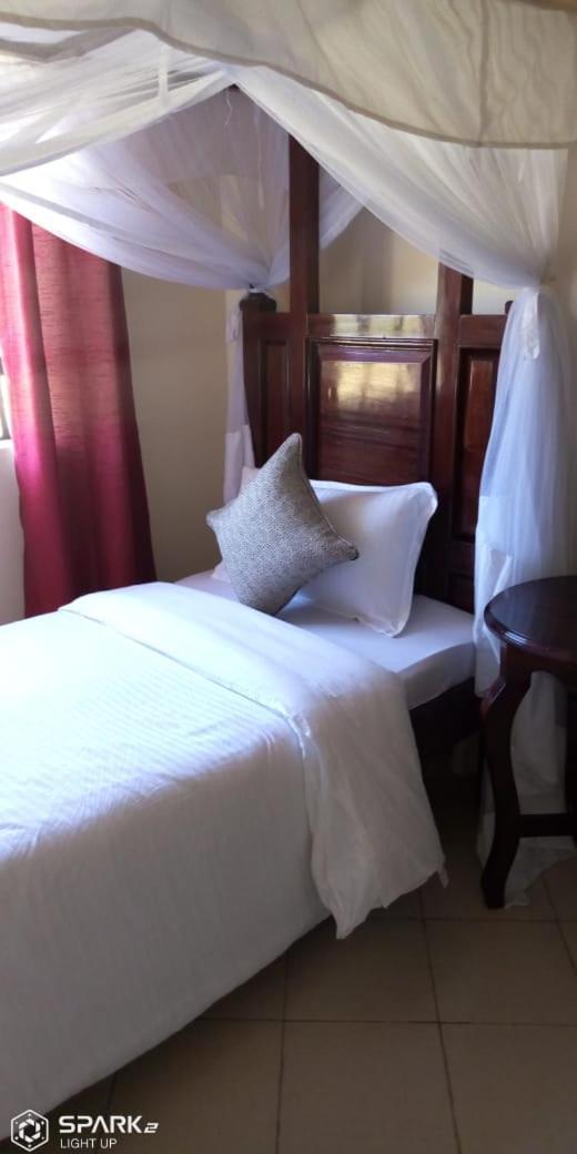 Machakos Suites Luxury Hotel ภายนอก รูปภาพ